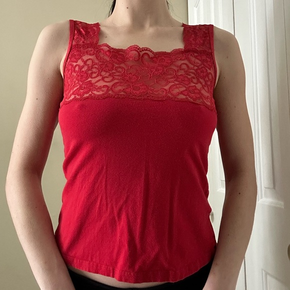 Red lace cami - Picture 6 of 9